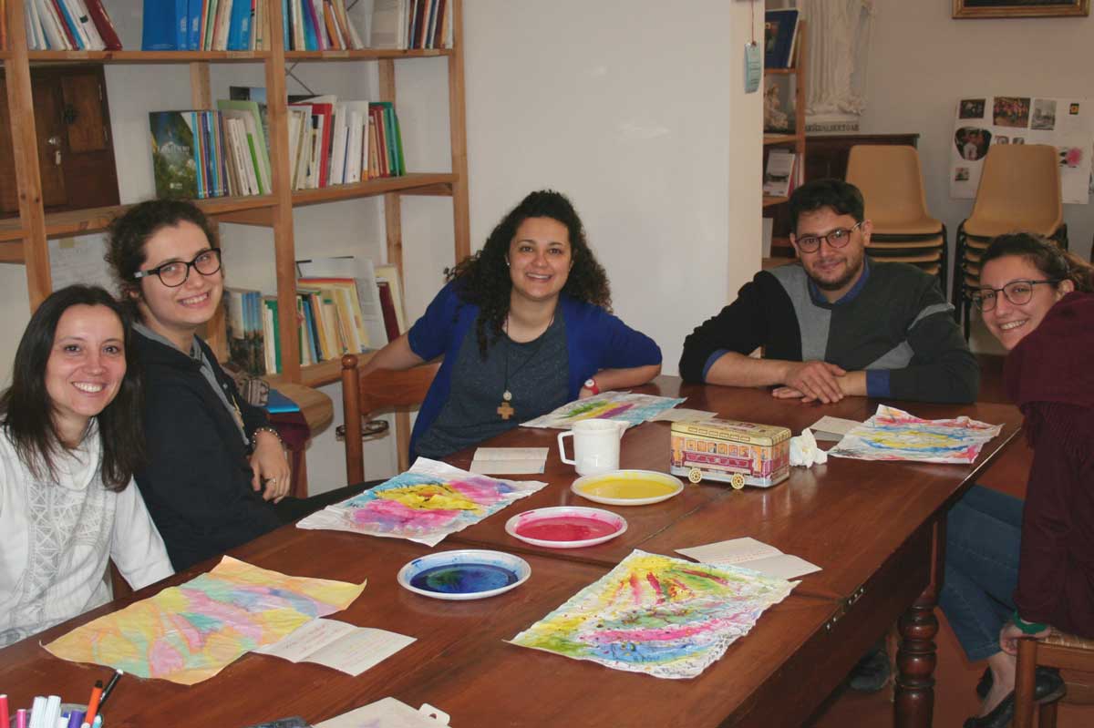 Foto durante un insegnamento alla scuola di evangelizzazione