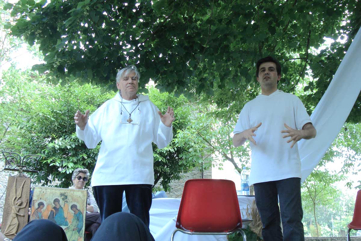 Padre Daniel Ange e don Gianni Castorani insieme